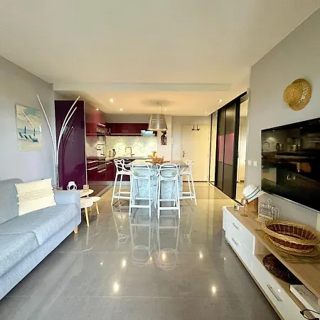 Apartment Havre De Paix Avec Terrasse Acces Piscine, Parking *